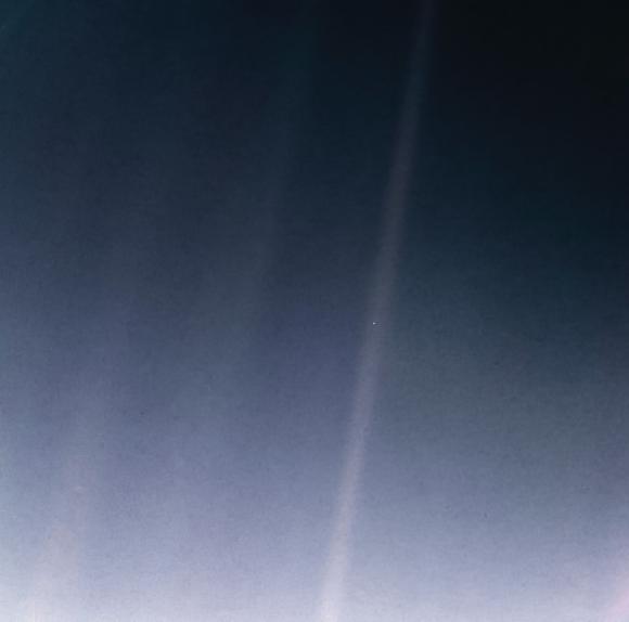 Pale Blue Dot - Earth photographed from Voyager 1